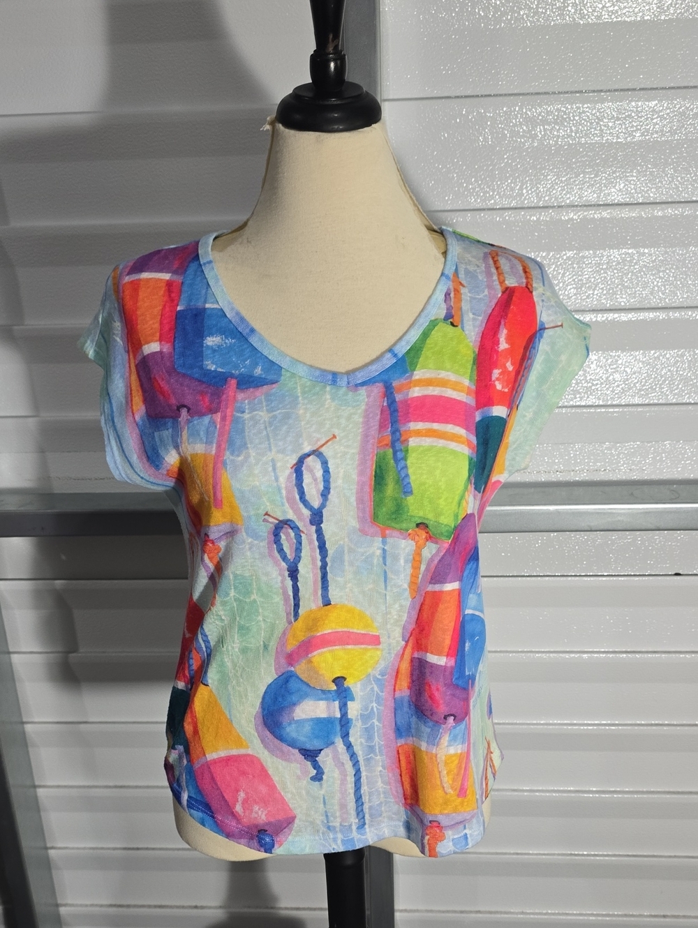 Women’s Multicolor V-Neck Short‎ Sleeve Tee - Buoy Print Size Small